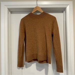 Mock neck 100% cashmere sweater in camel